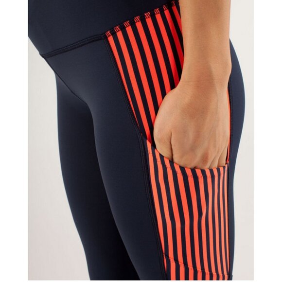 Lululemon Run Get Up & Glow Tight in Inkwell/Classic Stripe Light Flare Inkwell - Picture 4 of 16